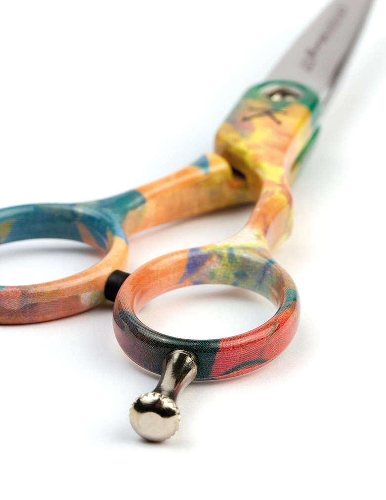 Forbici Kayashi Young Carnival 5.75” – Precisione e Comfort Professionale