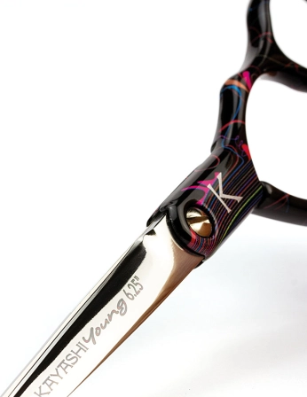 Forbici Kayashi Young Carnival 5.75” con impugnatura sfalsata – Precisione e affidabilità 2