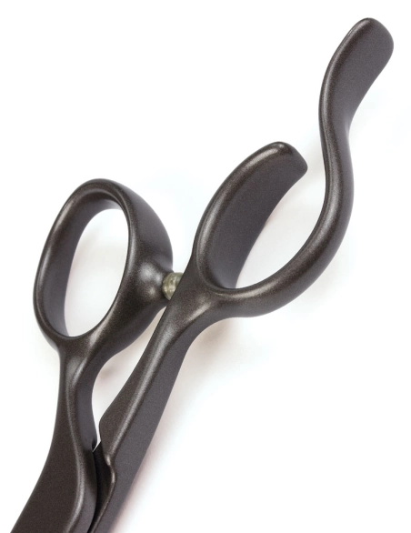 Forbice Kayashi Young Titanium 5.5” – Affidabilità e Comfort